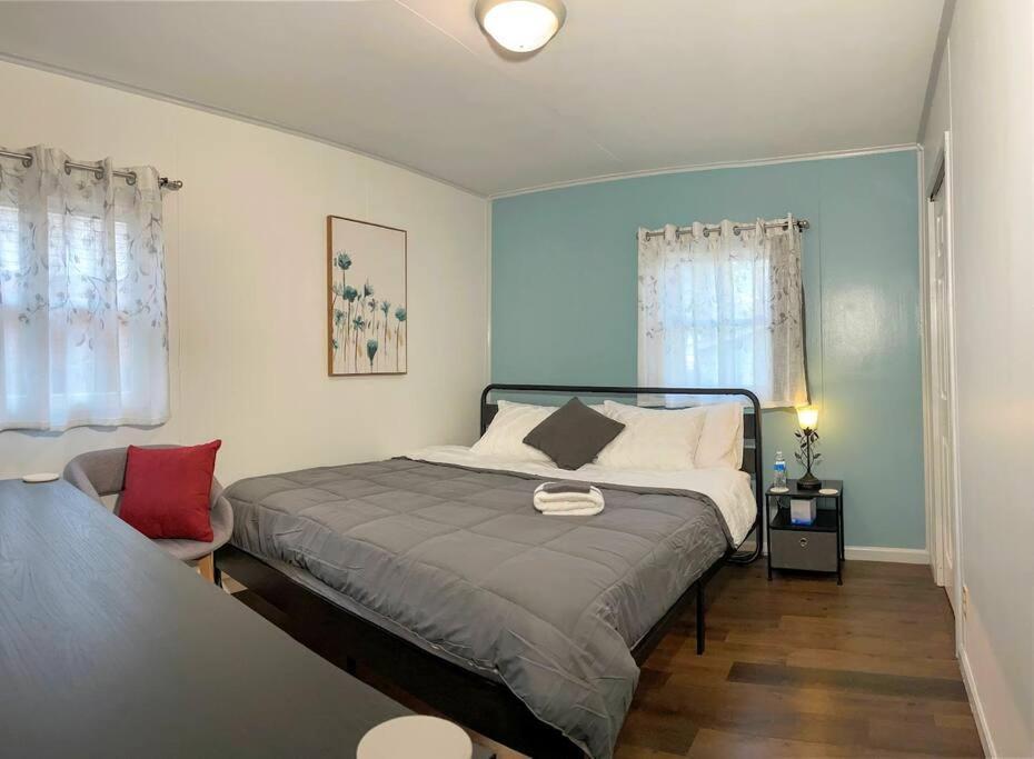*King Bed/3Bds House Near Naval Base & 6Flags* Apartment Waukegan Exterior photo